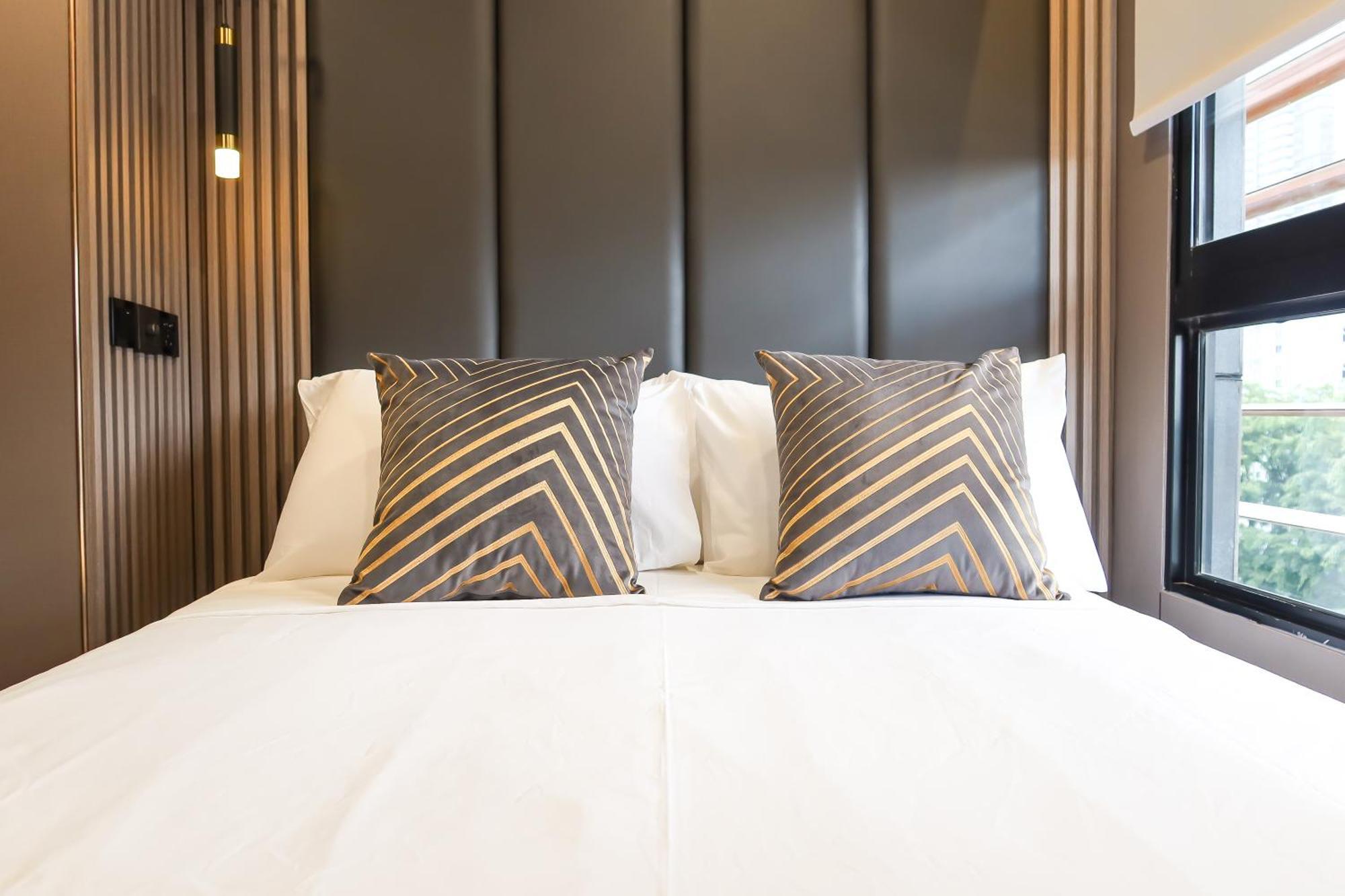 R Residences Apartment Singapore