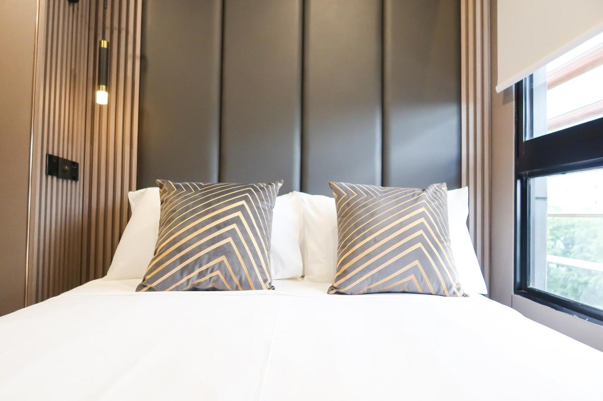 R Residences Apartment Singapore