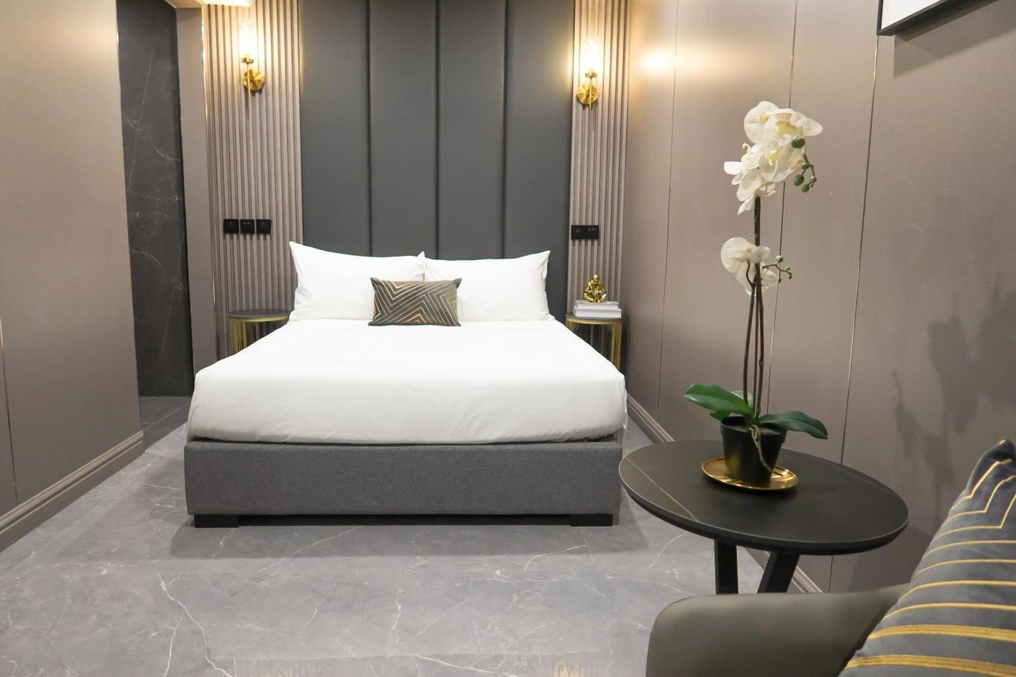 R Residences Singapore