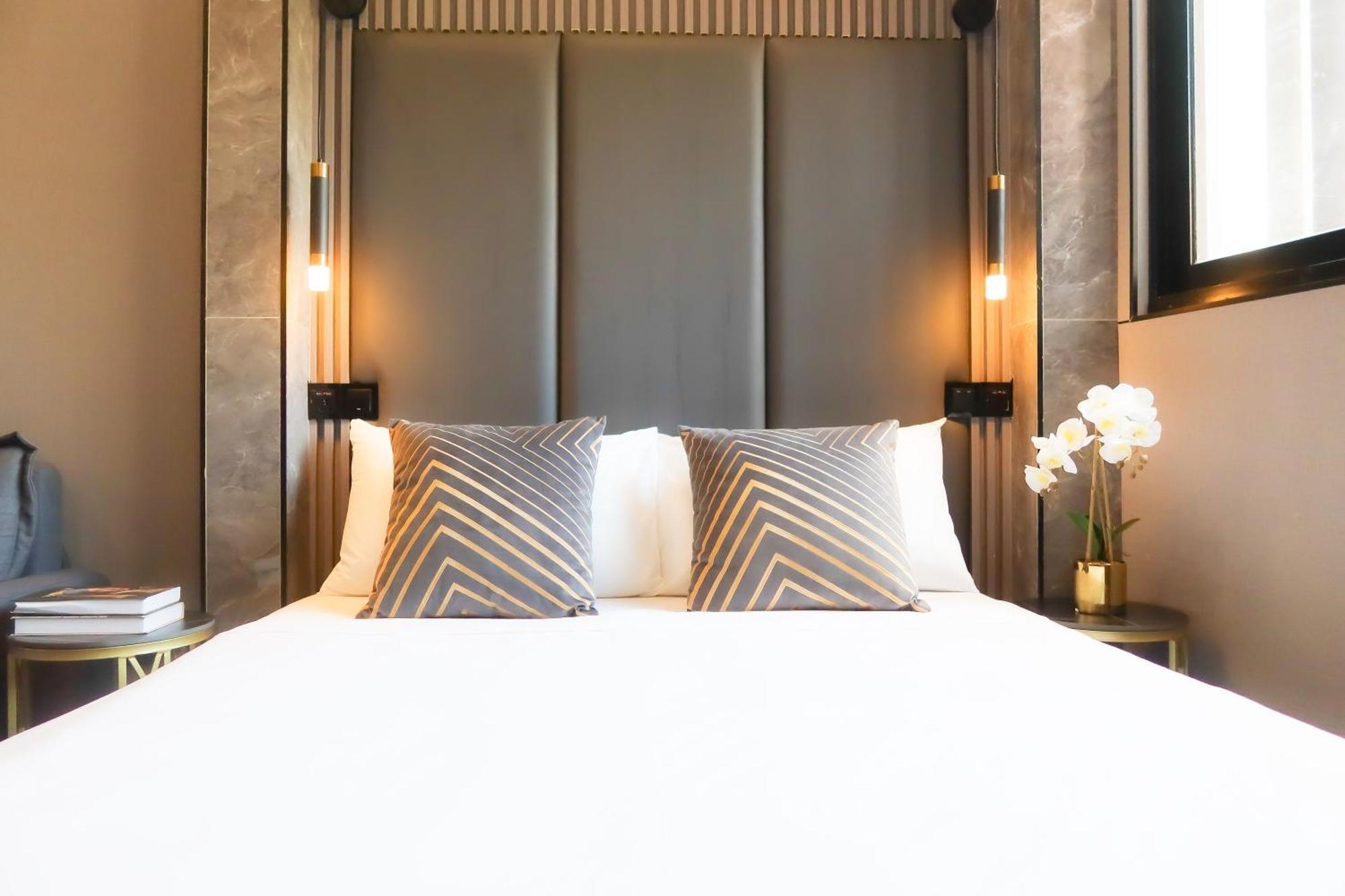 R Residences Apartment Singapore